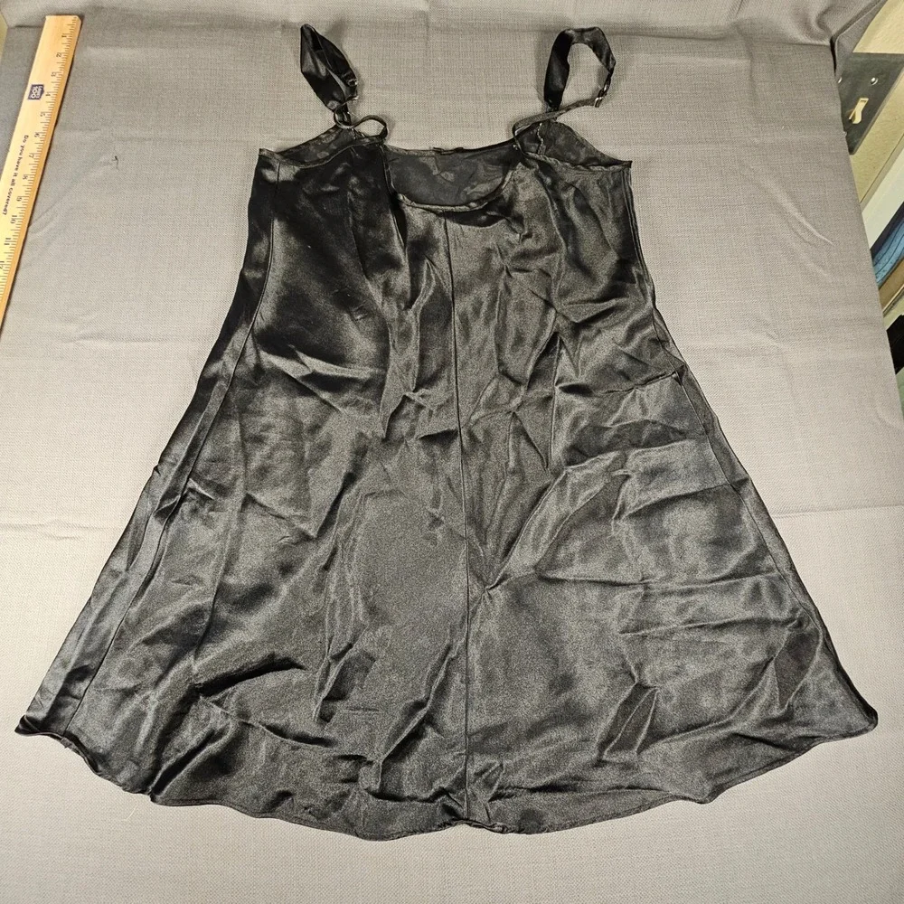 Morgan Taylor Intimates adjustable minimalist side